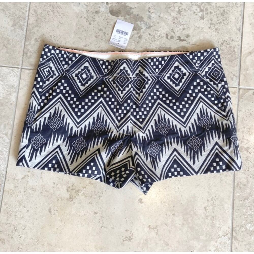 Crewcuts girls NWT black/cream boho pattern shorts 16yrs